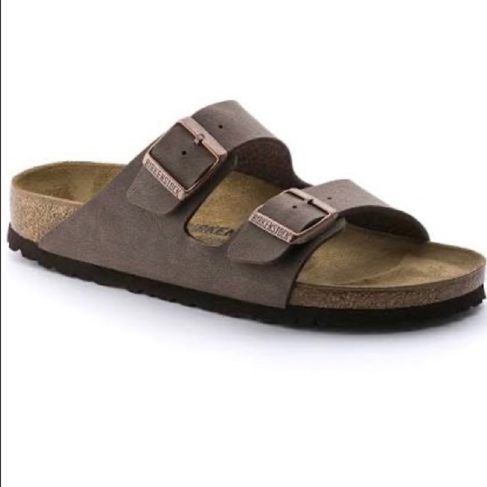 Women’s Birkenstock’s sandals in the color Mocha